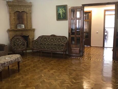 3 otaqlı köhnə tikili - 28 May m. - 85 m²