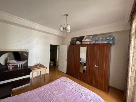 2 otaqlı həyət evi/bağ evi - İnşaatçılar m. - 100 m²