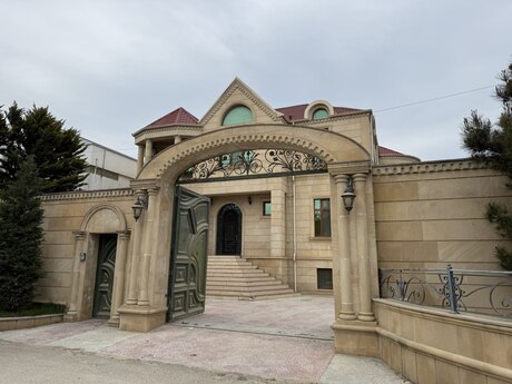9 otaqlı həyət evi/bağ evi - Mehdiabad q. - 460 m²
