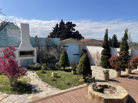 5 otaqlı həyət evi/bağ evi - Novxanı q. - 160 m²