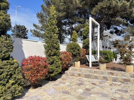 5 otaqlı həyət evi/bağ evi - Novxanı q. - 160 m²