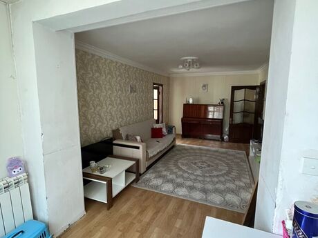 2 otaqlı köhnə tikili - İnşaatçılar m. - 55 m²