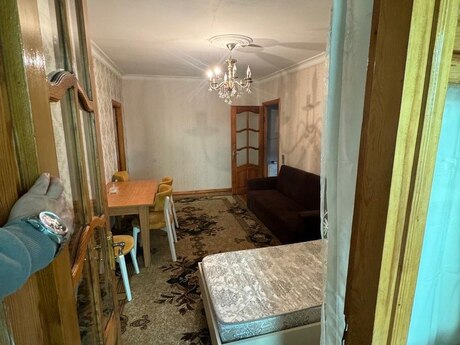 2 otaqlı köhnə tikili - 8-ci mikrorayon q. - 80 m²