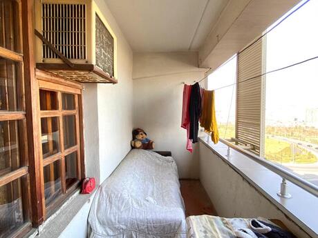3 otaqlı köhnə tikili - Elmlər Akademiyası m. - 80 m²