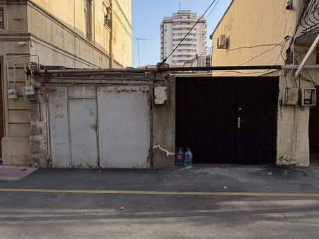 7 otaqlı həyət evi/bağ evi - Gənclik m. - 150 m²