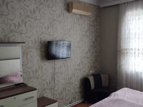 3 otaqlı köhnə tikili - Elmlər Akademiyası m. - 100 m²