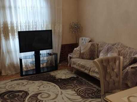 3 otaqlı köhnə tikili - Elmlər Akademiyası m. - 100 m²