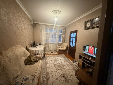 Elan №6060342 - Bakı, Memar Əcəmi m., 2 otaqlı, 50 m², 1/5 mərtəbə
