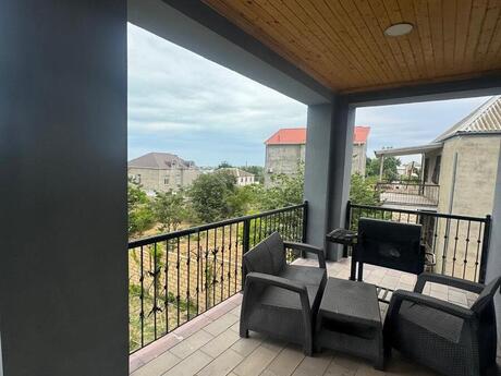 5 otaqlı həyət evi/bağ evi - Novxanı q. - 160 m²