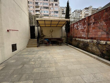 Объявление №6060391 - Баку, м. Иншаатчылар, 9-комн., 320 м²