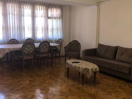 3 otaqlı köhnə tikili - 28 May m. - 90 m²