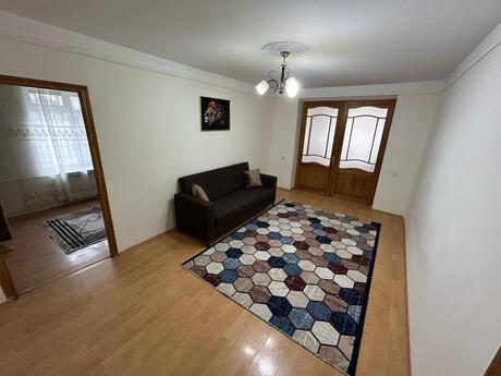 3 otaqlı köhnə tikili - İnşaatçılar m. - 70 m²