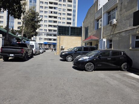 Obyekt - Azadlıq Prospekti m. - 130 m²