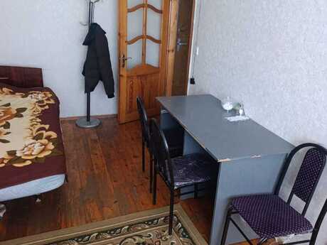 2 otaqlı köhnə tikili - Memar Əcəmi m. - 36 m²