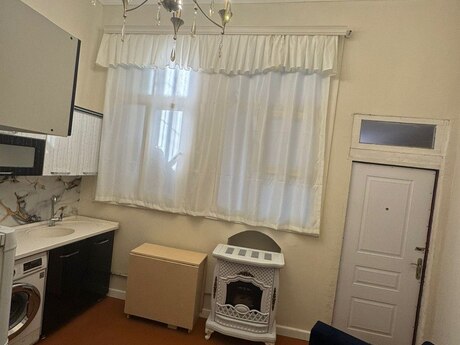 1 otaqlı həyət evi/bağ evi - Nəsimi r. - 40 m²