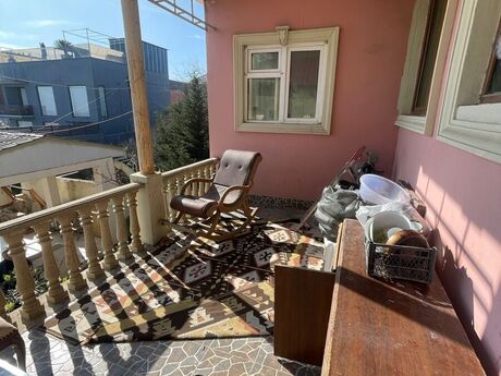5 otaqlı həyət evi/bağ evi - Novxanı q. - 150 m²