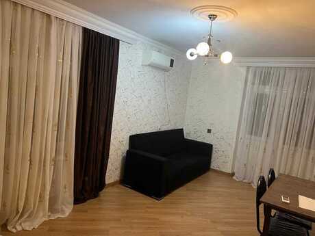 2 otaqlı köhnə tikili - Qara Qarayev m. - 45 m²