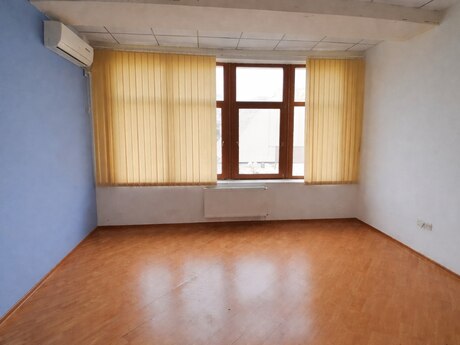 1 otaqlı ofis - Sahil m. - 25 m²