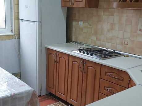 3 otaqlı köhnə tikili - Nəsimi r. - 80 m²
