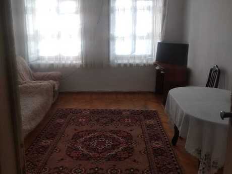 2 otaqlı köhnə tikili - 28 May m. - 60 m²