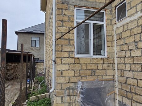 5 otaqlı həyət evi/bağ evi - Qusar - 240 m²