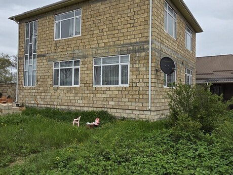 5 otaqlı həyət evi/bağ evi - Qusar - 240 m²