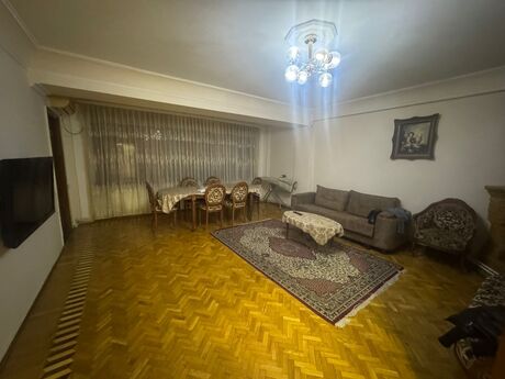 3 otaqlı köhnə tikili - 28 May m. - 90 m²