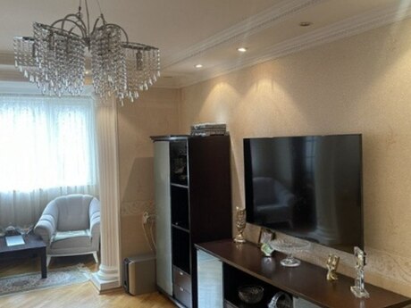 3 otaqlı köhnə tikili - Nizami m. - 80 m²