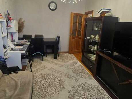 2 otaqlı köhnə tikili - Xalqlar Dostluğu m. - 60 m²