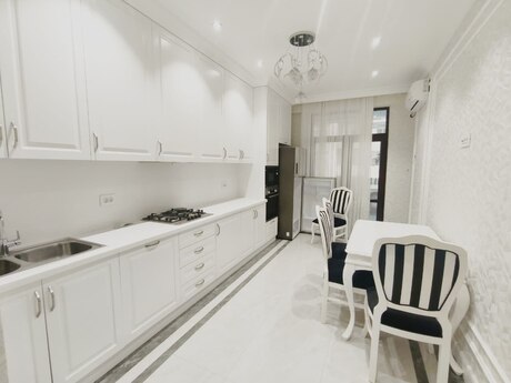 Kirayə 4 otaqlı mənzil, 200 m², Nəsimi: 2 200 ₼/ay 5