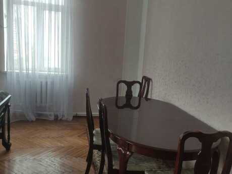 2 otaqlı köhnə tikili - Sahil m. - 80 m²