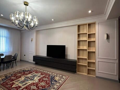 5 otaqlı yeni tikili - Gənclik m. - 220 m²