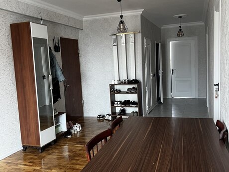 5 otaqlı köhnə tikili - Nizami m. - 100 m²
