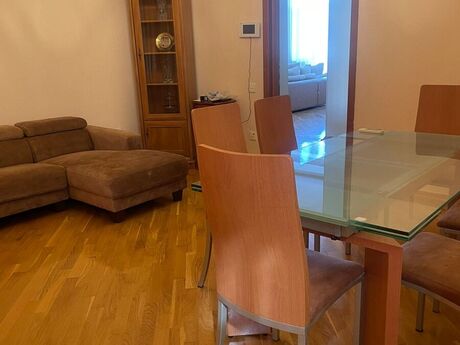 3 otaqlı köhnə tikili - İçəri Şəhər m. - 130 m²