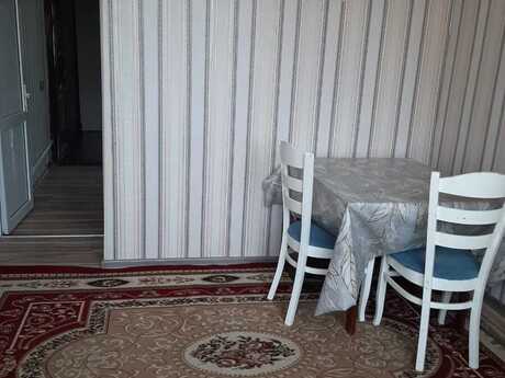 2 otaqlı köhnə tikili - İnşaatçılar m. - 60 m²