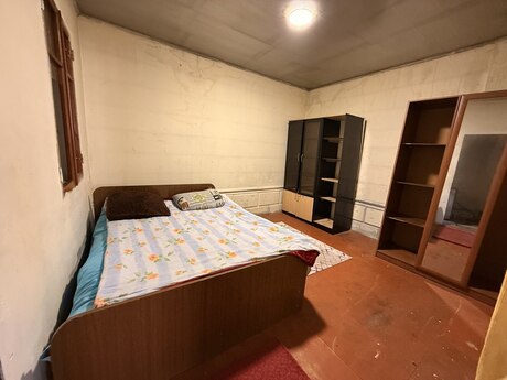 2 otaqlı həyət evi/bağ evi - Bakıxanov q. - 40 m²