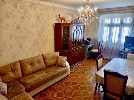 3 otaqlı köhnə tikili - Qara Qarayev m. - 90 m²