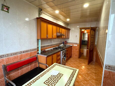 3 otaqlı köhnə tikili - 28 May m. - 100 m²
