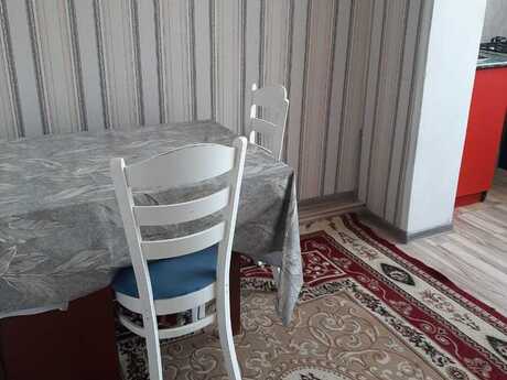 2 otaqlı köhnə tikili - İnşaatçılar m. - 60 m²