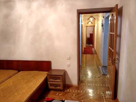 3 otaqlı köhnə tikili - Elmlər Akademiyası m. - 60 m²