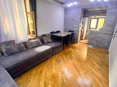 Elan №6060854 - Bakı, 28 May m., 2 otaqlı, 60 m², 5/5 mərtəbə