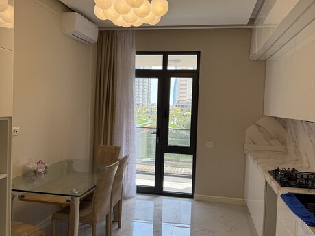 4 otaqlı yeni tikili - Bakmil m. - 130 m²