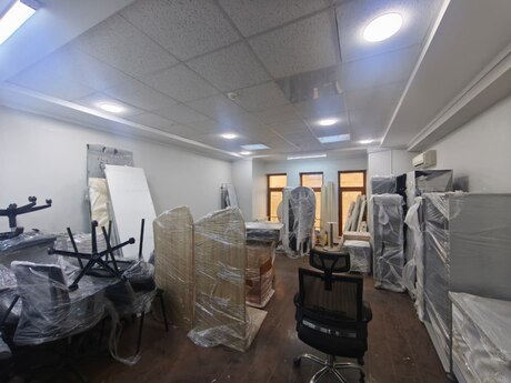 5 otaqlı ofis - İnşaatçılar m. - 280 m²