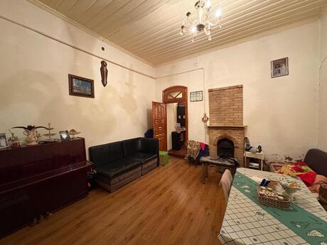 4 otaqlı köhnə tikili - 28 May m. - 85 m²