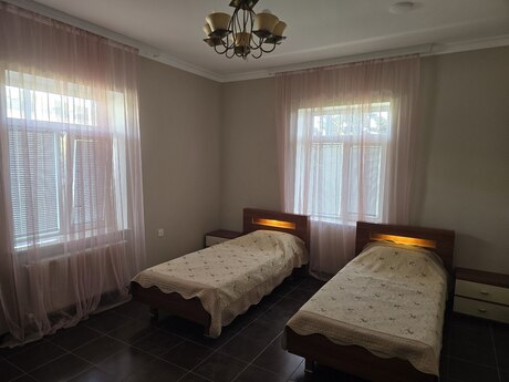 3 otaqlı həyət evi/bağ evi - Şamaxı - 160 m²