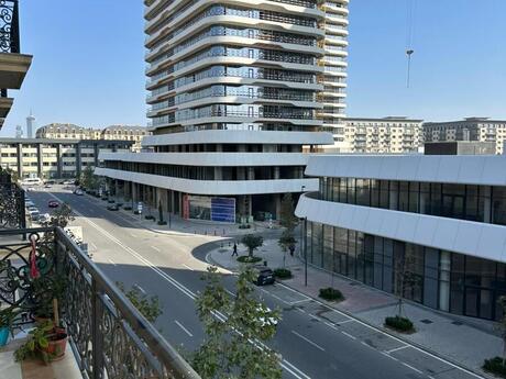 4 otaqlı yeni tikili - Ağ şəhər q. - 140 m²