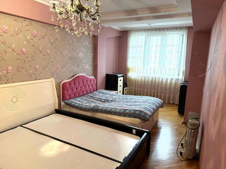 3 otaqlı köhnə tikili - 28 May m. - 100 m²