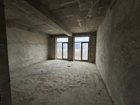 4 otaqlı yeni tikili - Ağ şəhər q. - 220 m²