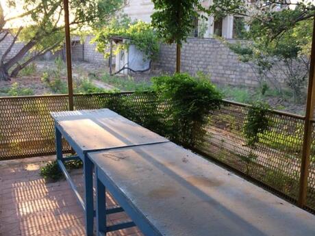 5 otaqlı həyət evi/bağ evi - Novxanı q. - 240 m²
