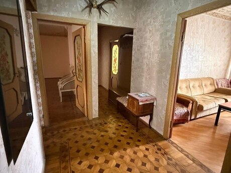 4 otaqlı köhnə tikili - Xalqlar Dostluğu m. - 100 m²